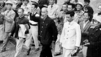 Bác Hồ với mùa xuân, mùa xuân của trách nhiệm, niềm tin và khát vọng vươn mình