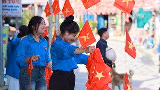 Xã Tả Van, phường Cầu Thia thực hiện công trình chào mừng Quốc khánh và đại hội đảng các cấp