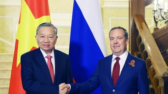 Tổng Bí thư Tô Lâm hội kiến Chủ tịch Đảng Nước Nga Thống nhất Dmitry Medvedev