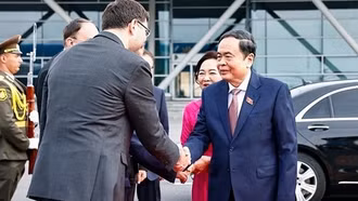 Chủ tịch Quốc hội và Phu nhân kết thúc tốt đẹp chuyến thăm Armenia