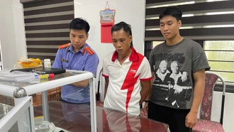 Công an xã Bát Xát bắt 3 đối tượng có hành vi sử dụng, mua bán trái phép chất ma tuý