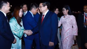 Thủ tướng Phạm Minh Chính tới Kuala Lumpur, bắt đầu thăm Malaysia và dự Hội nghị Cấp cao ASEAN