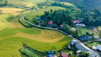 Phấn đấu 'mục tiêu kép' xây dựng nông thôn mới gắn với giảm nghèo bền vững