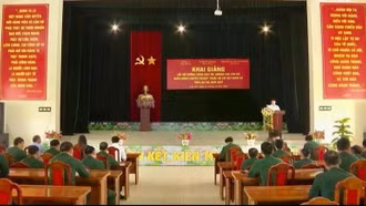 Quân nhân chuyên nghiệp được tăng cường bồi dưỡng tiếng dân tộc thiểu số