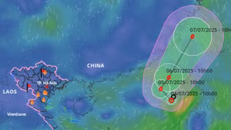 Áp thấp nhiệt đới đổi hướng liên tục, khả năng mạnh thành bão trong 24 giờ tới