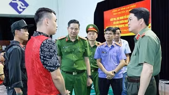 Đột kích sào huyệt trùm lừa đảo qua mạng tại Campuchia