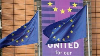 EU phản ứng trước tuyên bố áp thuế 50% của ông Trump đối với hàng hóa châu Âu