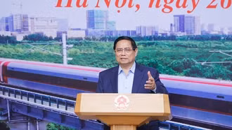 Thủ tướng: Khẩn trương trình Quốc hội các cơ chế đặc thù thống nhất cho tất cả các dự án đường sắt