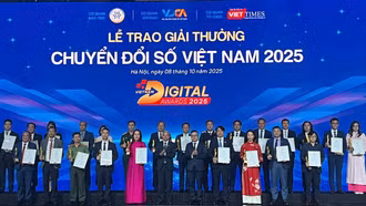 Ban Quản lý Khu kinh tế tỉnh Lào Cai nhận giải thưởng “Cơ quan nhà nước chuyển đổi số xuất sắc” năm 2025