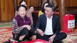 Thường trực Ban Bí thư Trần Cẩm Tú chúc Tết Đảng bộ, chính quyền, lực lượng vũ trang và Nhân dân các dân tộc tỉnh Lào Cai