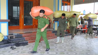 Xã Bảo Nhai di dời khẩn cấp 548 người dân đến nơi an toàn