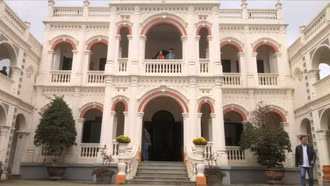 Đầu năm xông đất Dinh thự "Vua Mèo" Hoàng A Tưởng trên cao nguyên trắng Bắc Hà