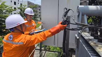 THÔNG CÁO BÁO CHÍ: THÁNG 6, EVNNPC GHI NHẬN MỨC TIÊU THỤ ĐIỆN TĂNG CAO – CẢNH BÁO TỪ THỜI TIẾT CỰC ĐOAN VÀ THÓI QUEN SỬ DỤNG ĐIỆN