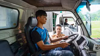 Quyết định giảm 30% lệ phí đăng ký xe, rút ngắn thời gian cấp giấy phép lái xe