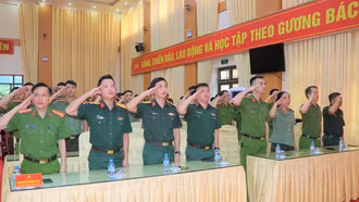 Các xã, phường trong tỉnh tổ chức Lễ chào cờ và sinh hoạt tư tưởng dưới cờ
