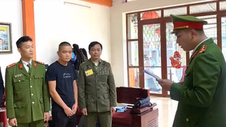 Khởi tố đối tượng đổ trái phép hơn 360 tấn chất thải xây dựng ra môi trường