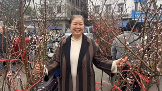 Chơi đào ngày tết Dương 