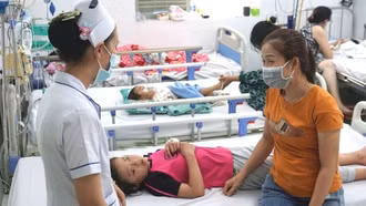 Sốt xuất huyết, tay chân miệng, COVID-19 có xu hướng tăng, Bộ Y tế yêu cầu tăng cường phòng chống