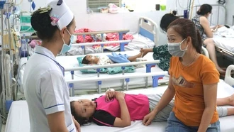 Sốt xuất huyết, tay chân miệng, COVID-19 có xu hướng tăng, Bộ Y tế yêu cầu tăng cường phòng chống
