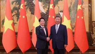 Chủ tịch nước Lương Cường hội đàm với Tổng Bí thư, Chủ tịch nước Trung Quốc Tập Cận Bình