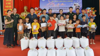 “Mẹ đỡ đầu” – Tiếp sức xây dựng tương lai