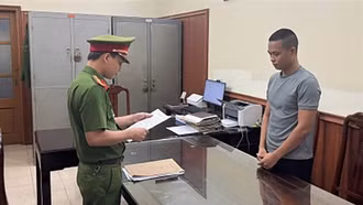 Mượn hào quang TikTok bán hàng nhái