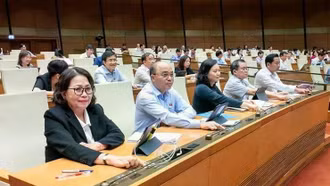 Quốc hội chốt 44.000 tỷ đồng trả chế độ cán bộ nghỉ việc, 6.623 tỷ để miễn học phí