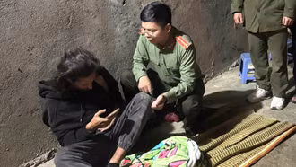 Công an xã Y Tý kịp thời hỗ trợ du khách nước ngoài bị tai nạn trong đêm