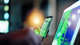 Khởi tố 18 người dùng công nghệ cao lừa đảo xuyên quốc gia, phong tỏa 2.000 tỉ đồng