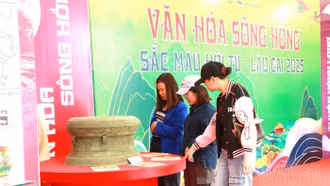 Người dân háo hức đón chờ Festival Sông Hồng 