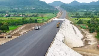 Hoàn thành 3.000km đường cao tốc: Quyết sách đúng làm nên tiến độ thần tốc