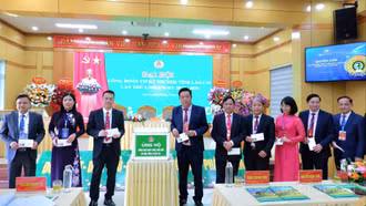 Ngân hàng Chính sách xã hội tỉnh Lào Cai ủng hộ các hoạt động an sinh xã hội hơn 3,6 tỷ đồng 