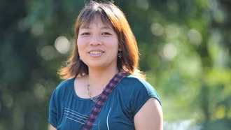 Nhà văn Tống Ngọc Hân: 'Văn chương giống như leo núi, tôi chỉ bỏ cuộc khi kiệt sức'