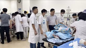 Vụ xe ô tô 29 chỗ lao xuống vực ở Phú Thọ: Khẩn trương cứu chữa cho các nạn nhân