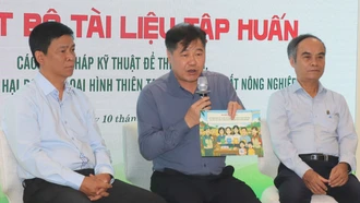 Ra mắt tài liệu tập huấn về thích ứng, giảm thiểu thiệt hại thiên tai đối với sản xuất nông nghiệp