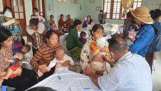 Đảm bảo chương trình tiêm chủng mở rộng cho trẻ em