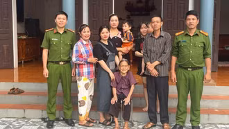 Người phụ nữ đoàn tụ gia đình sau gần 30 năm nhờ dữ liệu quốc gia về dân cư