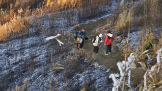 Leo ''nóc nhà'' Y Tý trong ngày băng tuyết phủ trắng