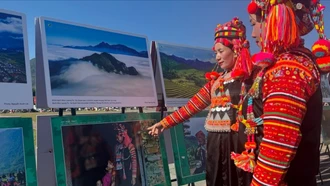 Rực rỡ sắc màu Tây Bắc trong gần 200 tác phẩm ảnh nghệ thuật