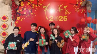 Tết Việt luôn ấm áp và gắn kết