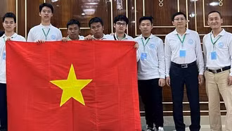 100% học sinh đoàn Việt Nam đạt huy chương vàng Olympic Toán quốc tế