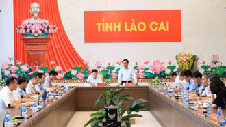 Thứ trưởng Bộ Xây dựng Nguyễn Danh Huy làm việc với UBND tỉnh Lào Cai về Dự án tuyến đường sắt Lào Cai - Hà Nội - Hải Phòng