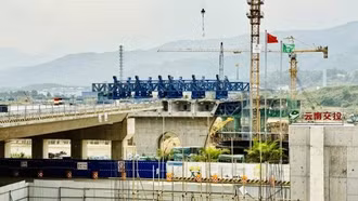 Cận cảnh hiện trường thi công cầu Bá Sái - Bát Xát, biên giới Việt - Trung