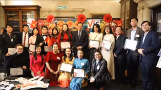 Cầu nối cộng đồng người Việt Nam ở nước ngoài với Tổ quốc