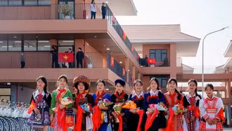 121 xã biên giới cùng dựng 'mái nhà chung' cho học trò nơi phên giậu Tổ quốc