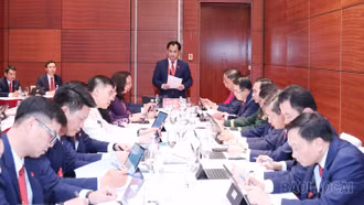 Đoàn đại biểu Đảng bộ tỉnh Lào Cai tham gia ý kiến vào các văn kiện Đại hội XIV của Đảng