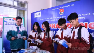 Tăng “sức đề kháng số” cho thanh niên 