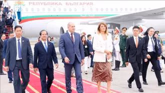 Tổng thống Bulgaria đến Hà Nội, bắt đầu thăm chính thức Việt Nam