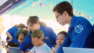 Xung kích trong phong trào “Bình dân học vụ số”