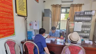 Người nghỉ hưu trước tuổi khi sắp xếp bộ máy có bị trừ tỷ lệ lương hưu?